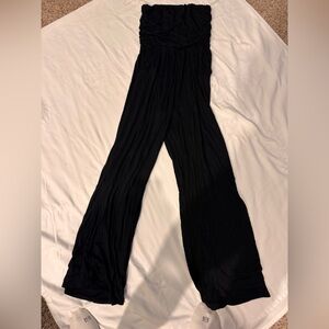 CBRAND clothing
Size Small strapless jumpsuit Black